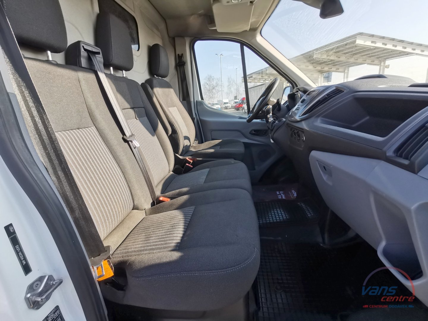 Ford TRANSIT 2.2TDCI/92KW L3H2/ CHLAĎÁK/ TAŽNÉ/ ČR