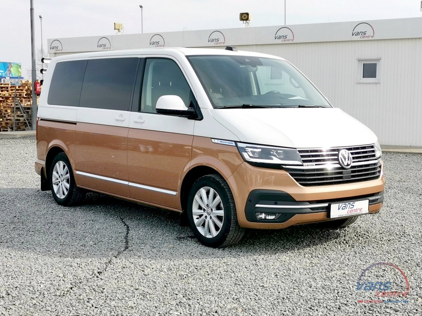 Volkswagen MULTIVAN 2.0TDI/150KW DSG/ 4 MOTION/ HIGHLINE/ ZÁRUKA