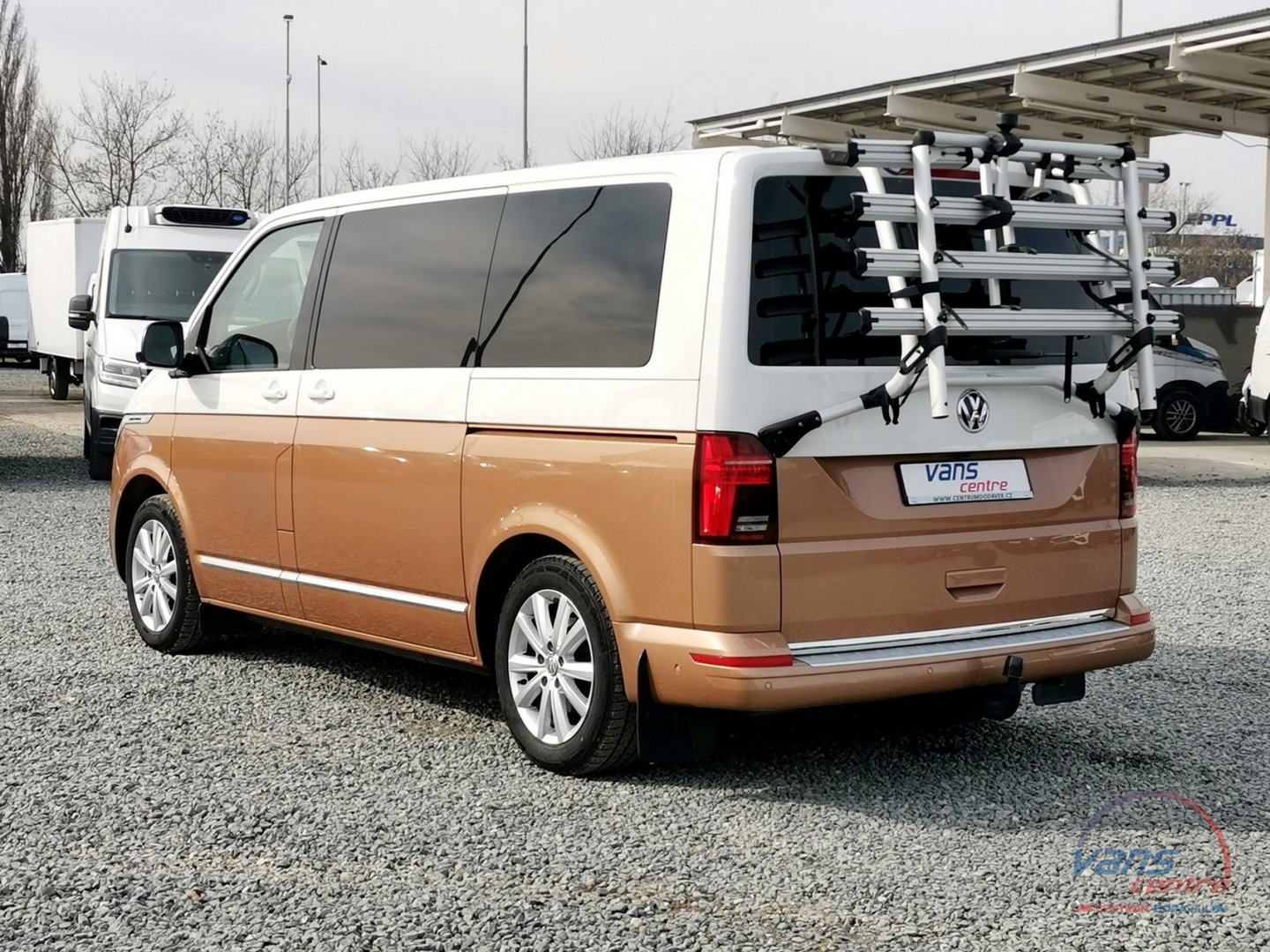 Volkswagen MULTIVAN 2.0TDI/150KW DSG/ 4 MOTION/ HIGHLINE/ ZÁRUKA