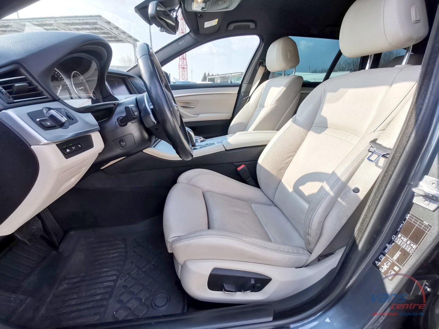 BMW M 550D 280KW XDRIVE/ TOURING/ HUD/ WEBASTO/ TAŽNÉ  