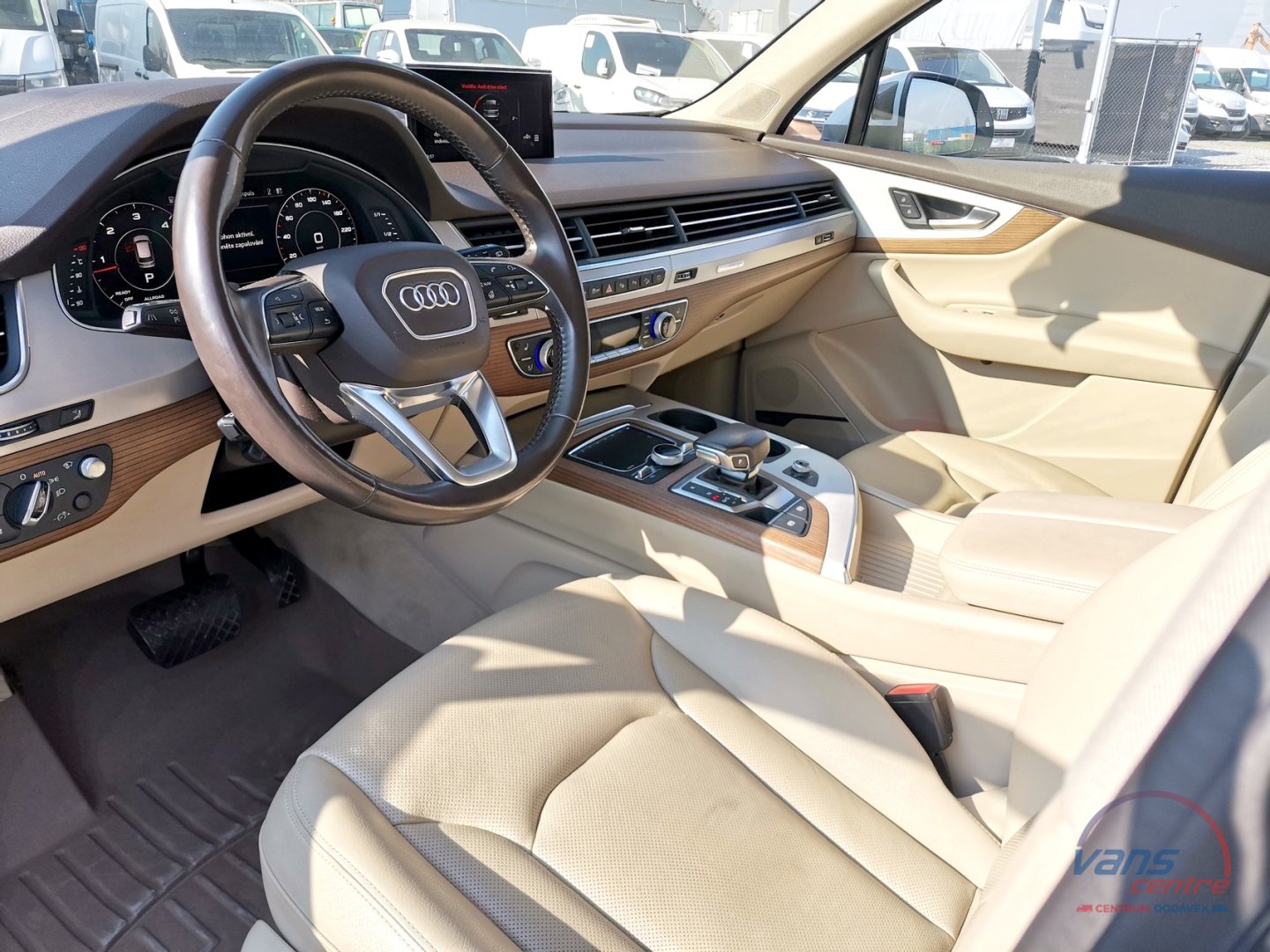 Audi Q7 3.0TDI DSG/ 7 MÍST/ NEZ.TOPENÍ/ PANORAMA/ TAŽNÉ