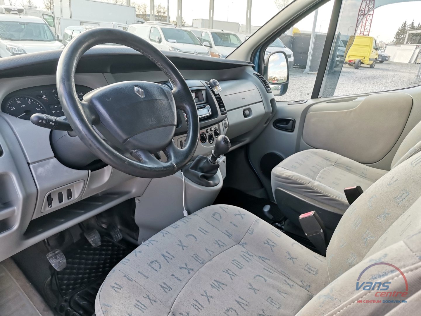 Renault TRAFIC 2.5DCI/99KW L1H1 7 MÍST/ GENERATION/ TAŽNÉ