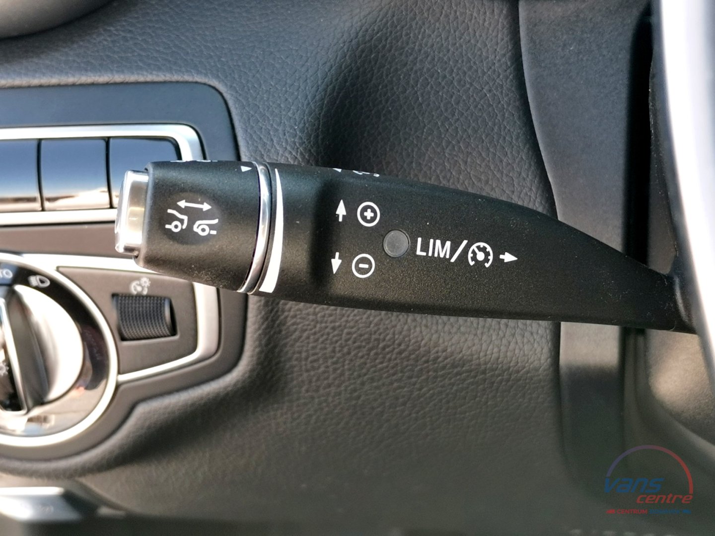 Mercedes-Benz C300 CABRIO/ AMG/ BURMESTER/ ČR