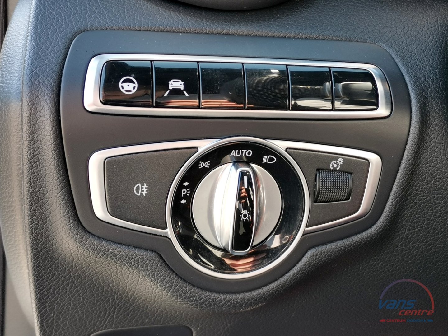 Mercedes-Benz C300 CABRIO/ AMG/ BURMESTER/ ČR