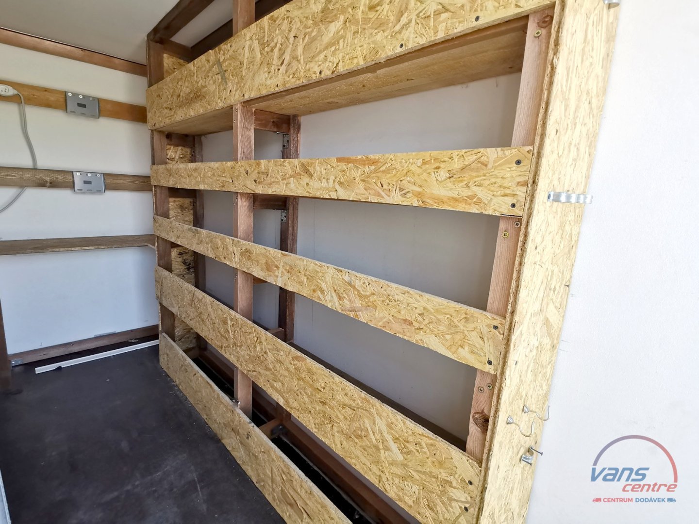 Agados VZ 31/ POJÍZDNÁ KANCELÁŘ/ 1300KG