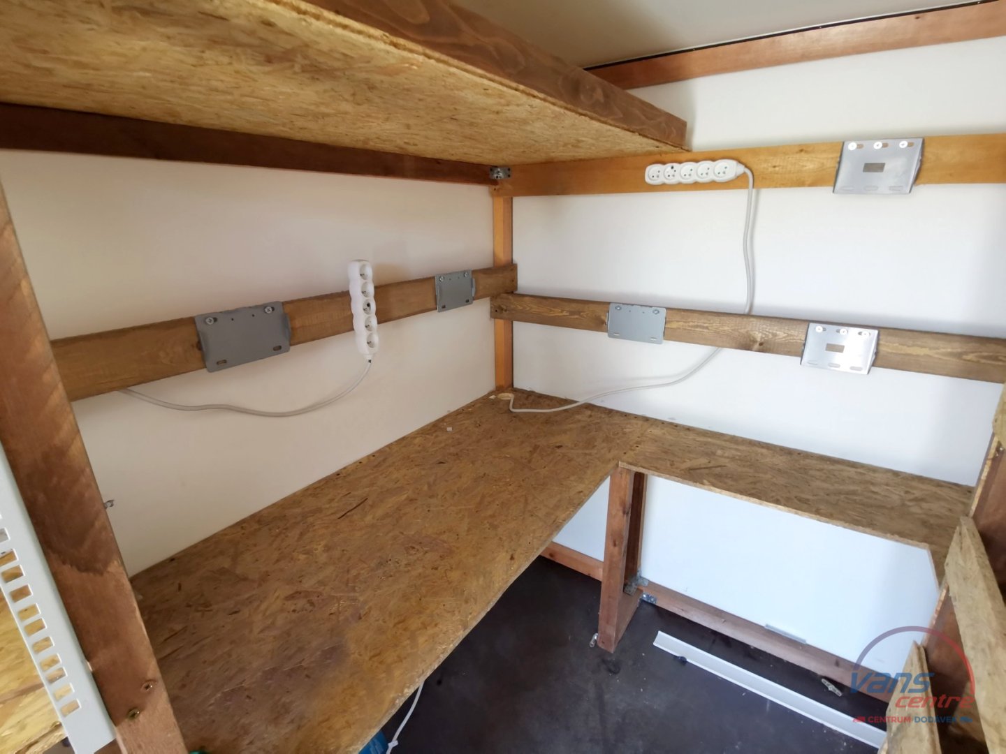 Agados VZ 31/ POJÍZDNÁ KANCELÁŘ/ 1300KG