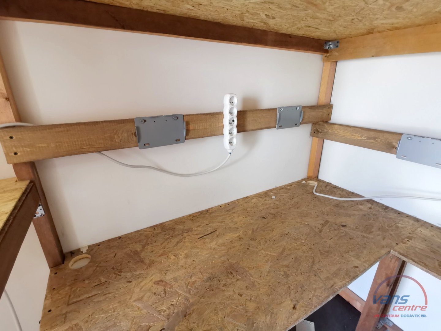 Agados VZ 31/ POJÍZDNÁ KANCELÁŘ/ 1300KG