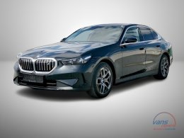 BMW I5 XDRIVE40 / HARMAN KARDON/ TAŽNÉ/ ZÁRUKA 