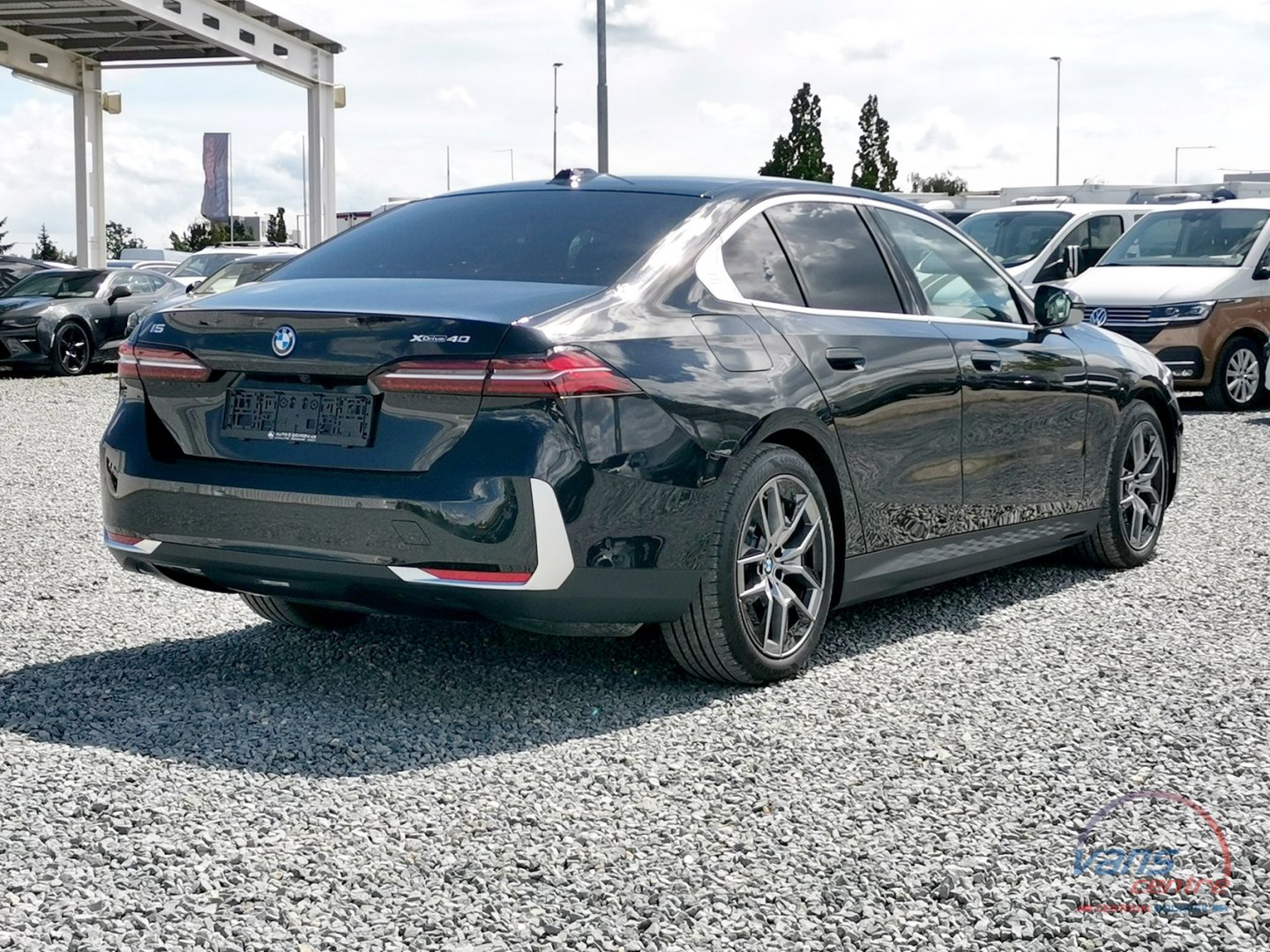 BMW I5 XDRIVE40 / HARMAN KARDON/ TAŽNÉ/ ZÁRUKA 