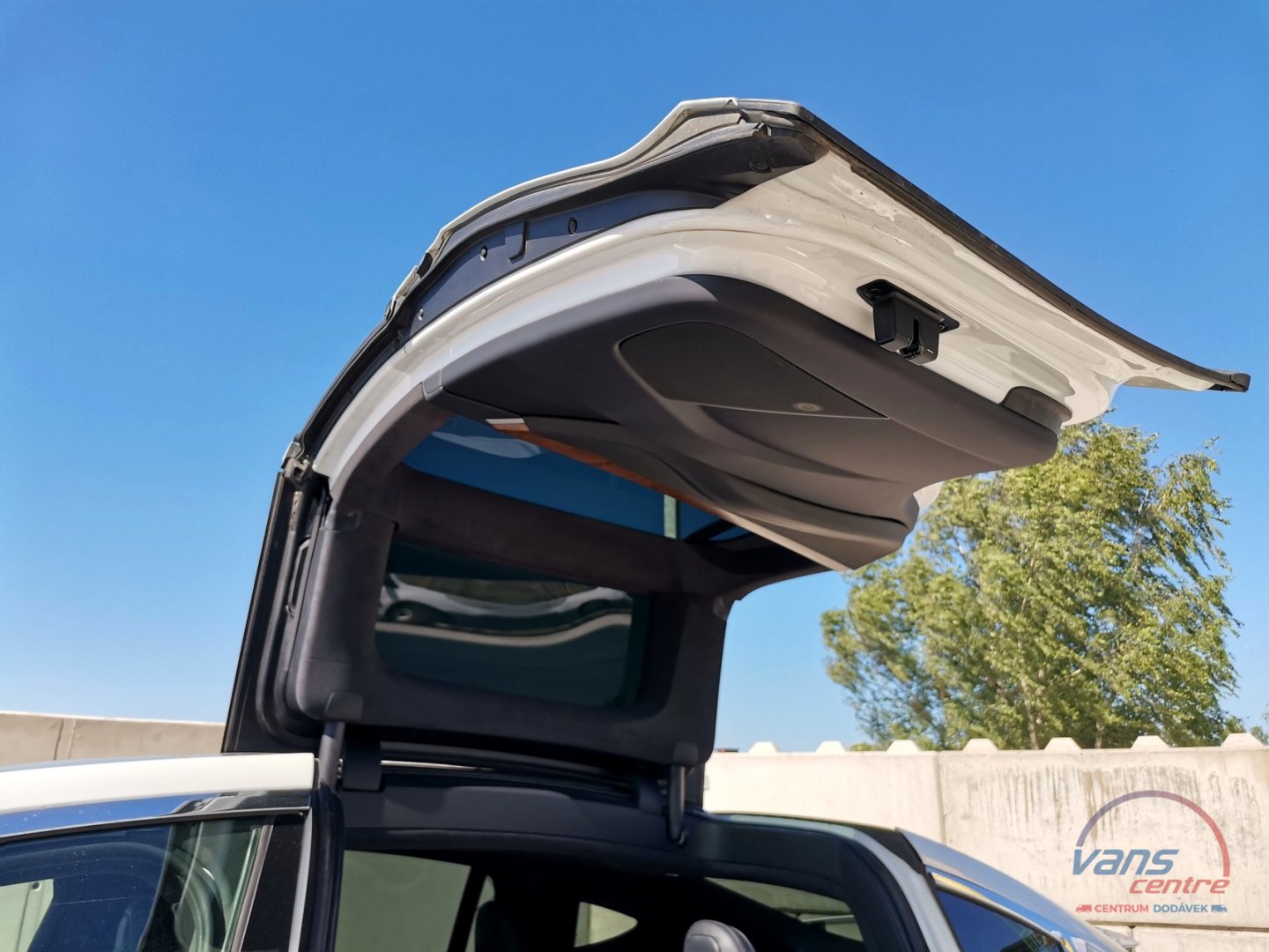 Tesla MODEL X LONG RANGE/ 398KW/ 7 MÍST/ TOP VÝBAVA!