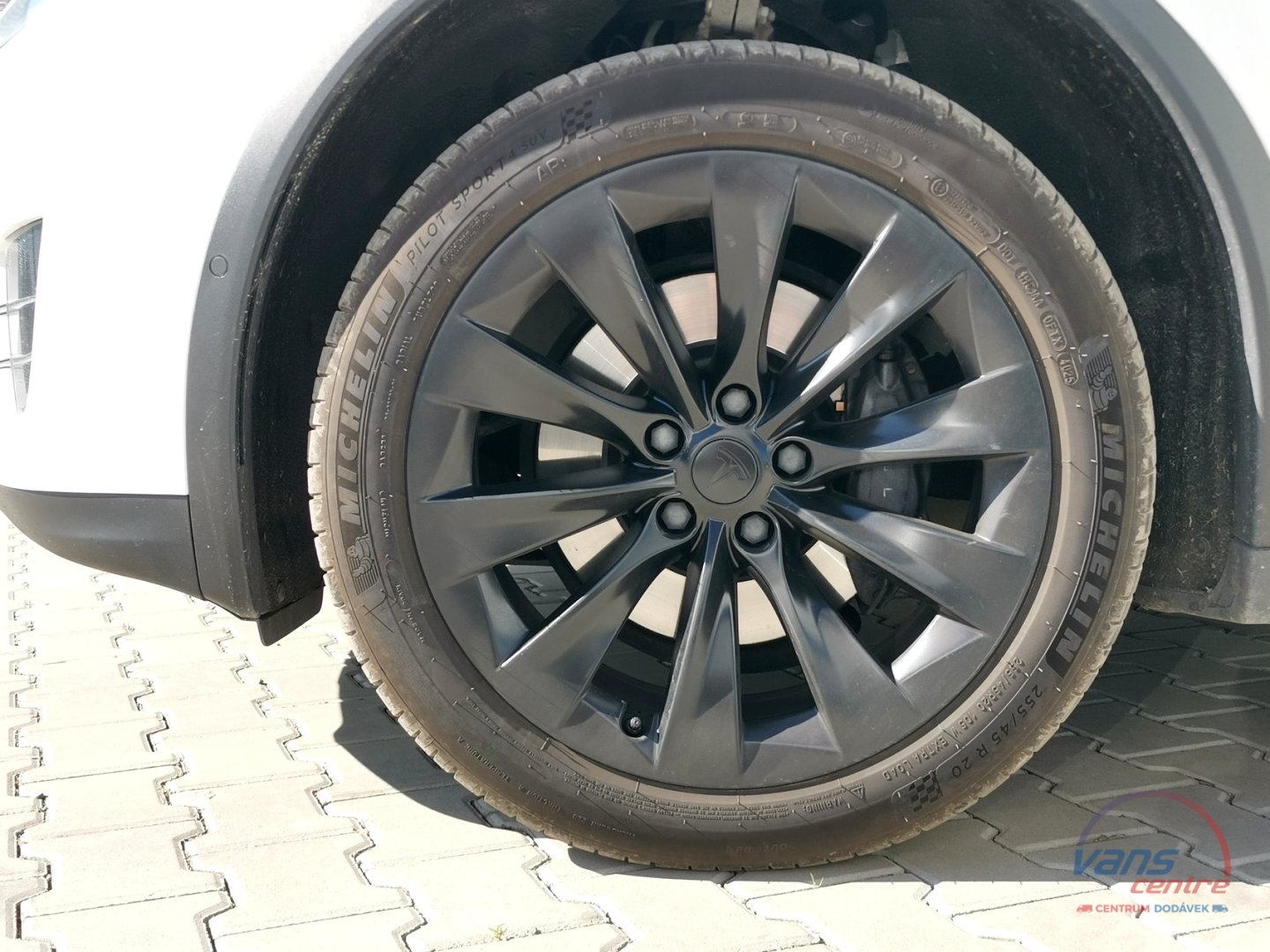 Tesla MODEL X LONG RANGE/ 398KW/ 7 MÍST/ TOP VÝBAVA!
