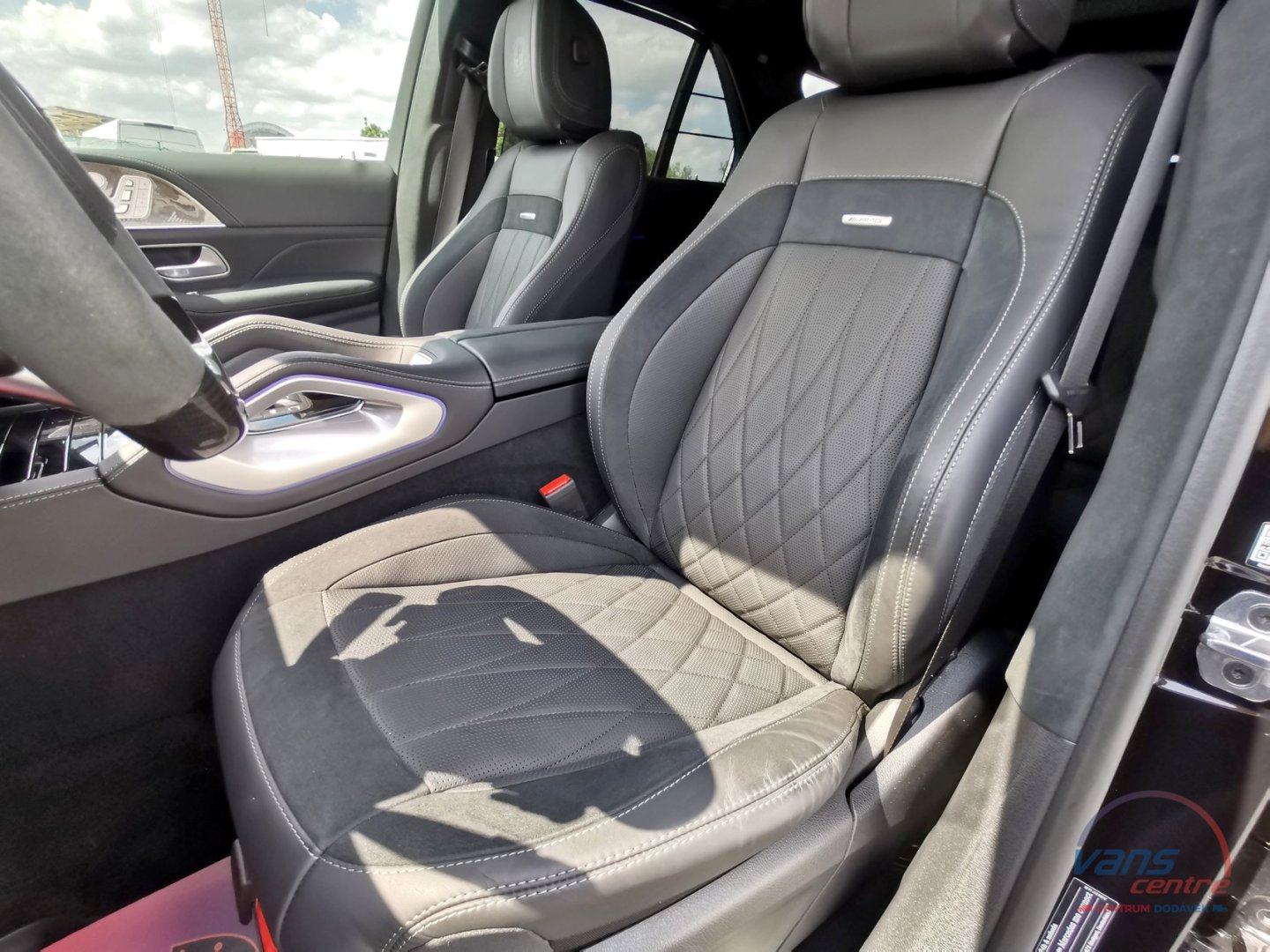 Mercedes-Benz GLE 63 S AMG 4 MATIC+ / NIGHT/ CERAMIC/ MASÁŽ