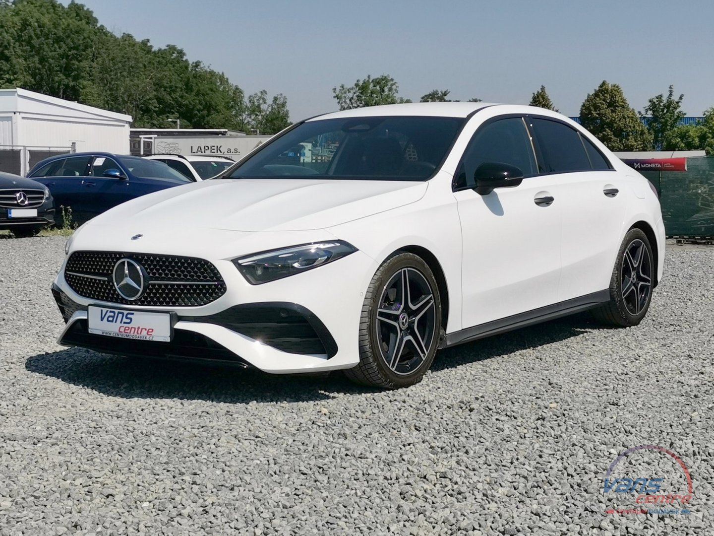 Mercedes-Benz A 180 SEDAN/ AMG-LINE/ NIGHT/ KEYLESS
