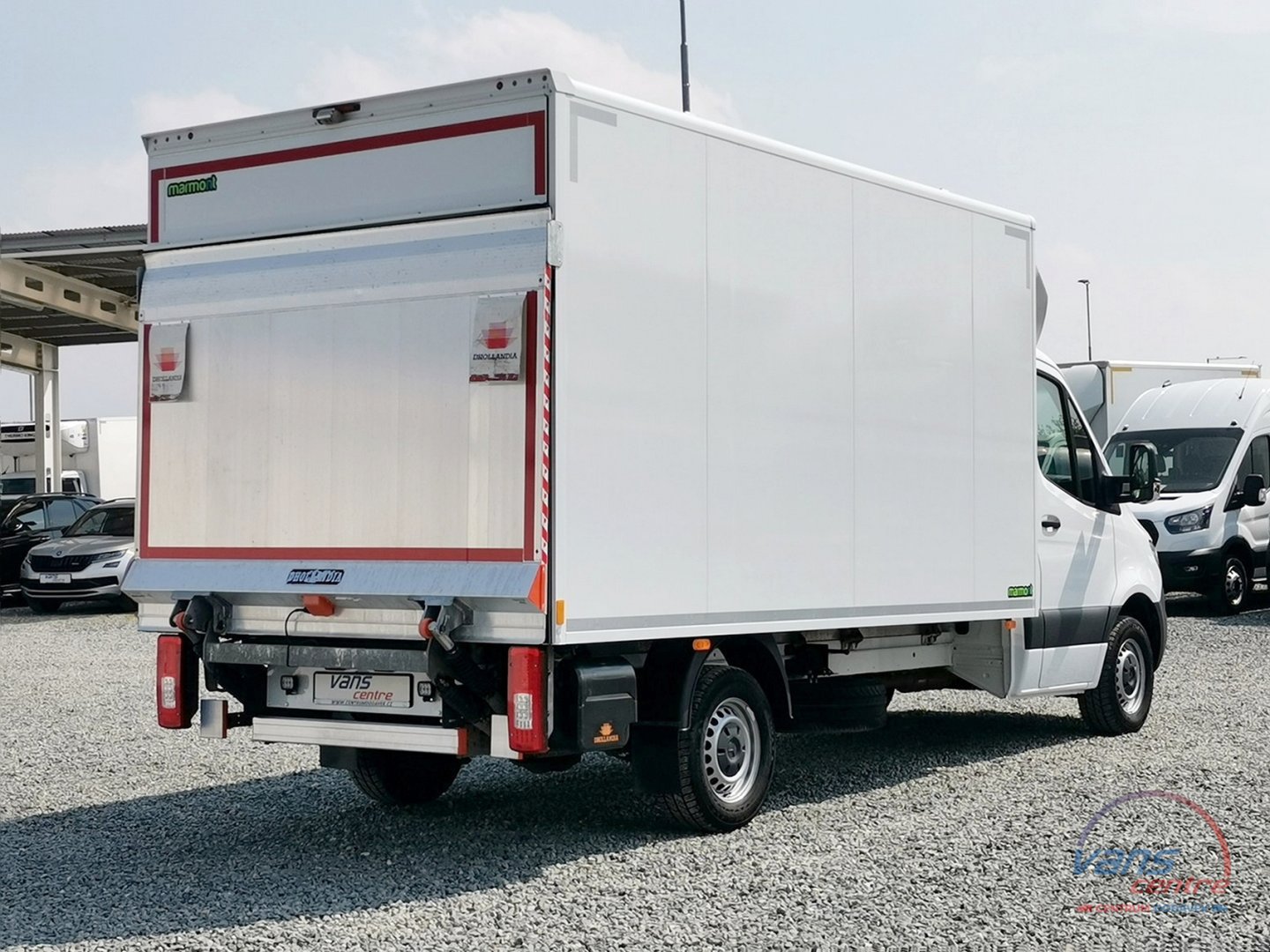 Mercedes-Benz SPRINTER 319CDI/AT SKŘÍŇ 8 PALET/ MĚCHY/ H.ČELO