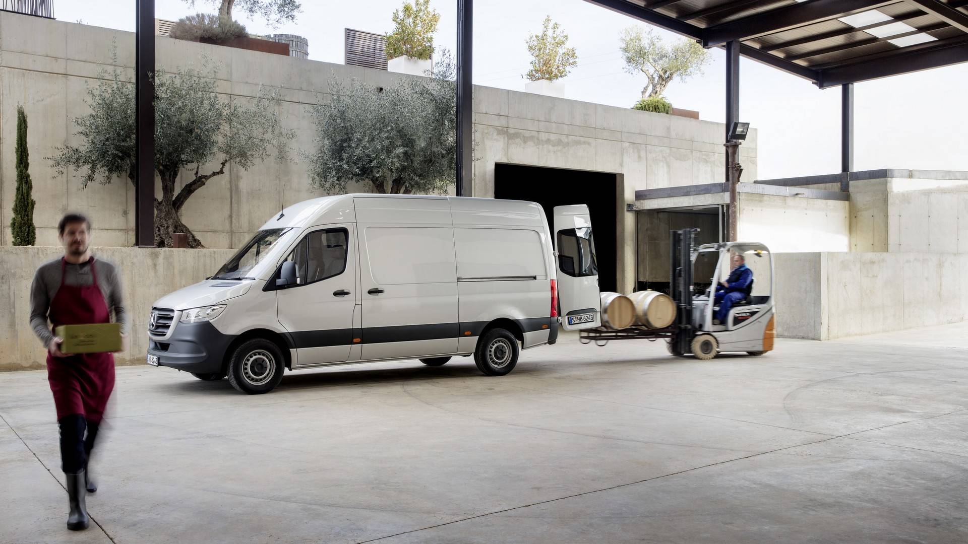 Nový Mercedes-Benz Sprinter bude nabušený technologiemi