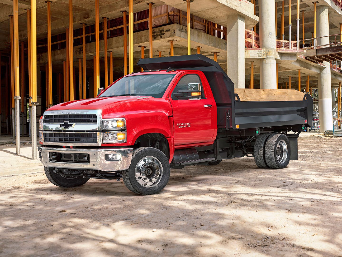 Chevrolet se s novými modely Silverado vrací na pole užitkových aut