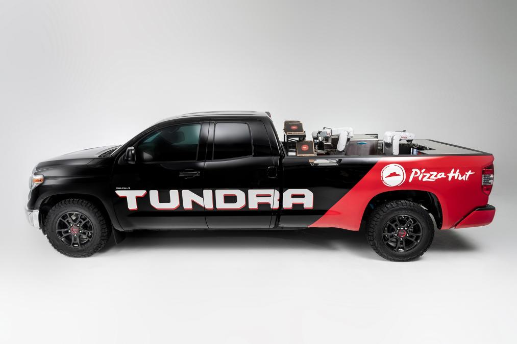 Vodíkový pick-up Toyota PIE Pro umí vyrobit pizzu!